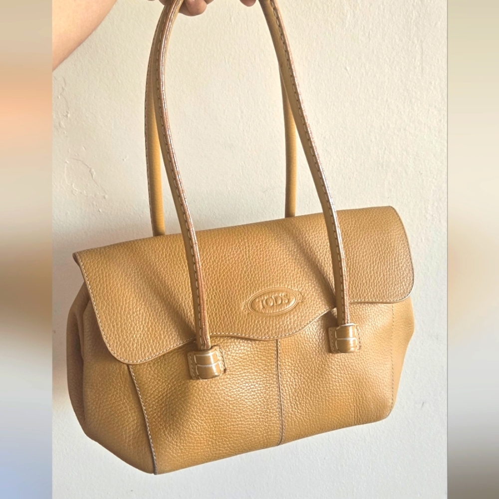 Small Vintage Tod's Tan Leather Shoulder Bag